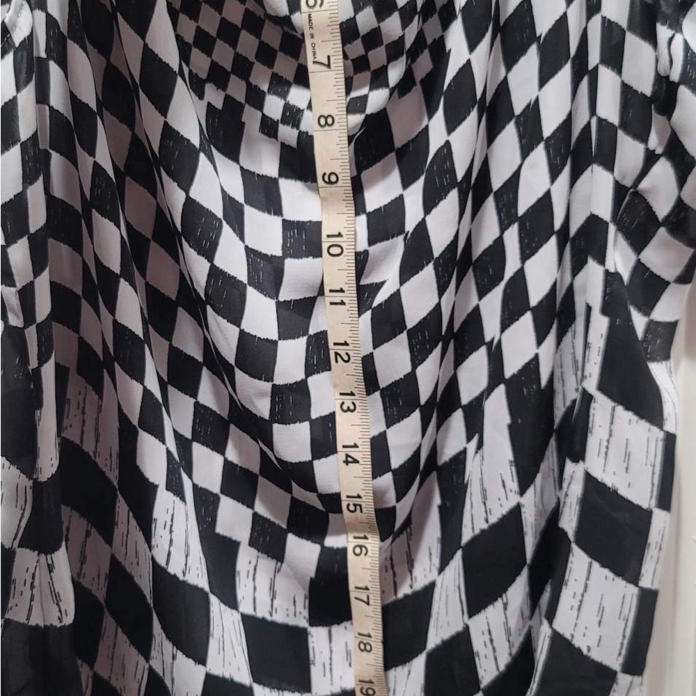 Checkered top